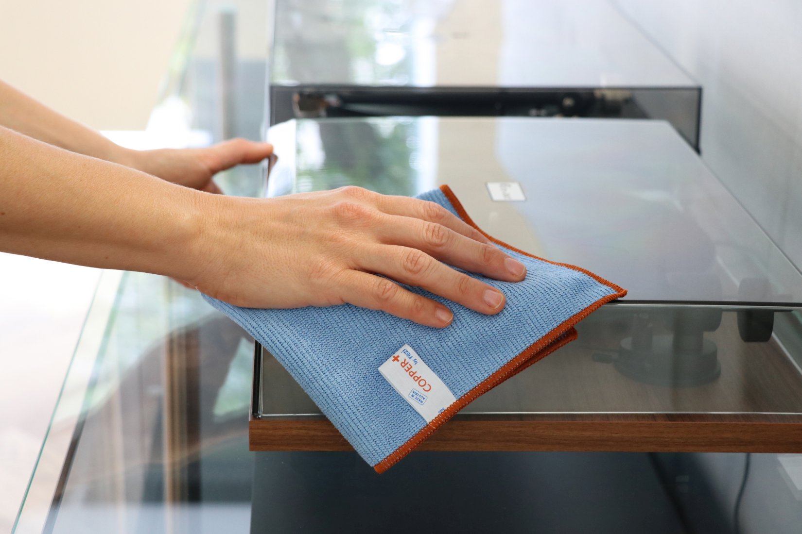 The EXCELLENT Copper+ Microfiber Cloth - one of the best dishwashing and cleaning cloths - hygienic