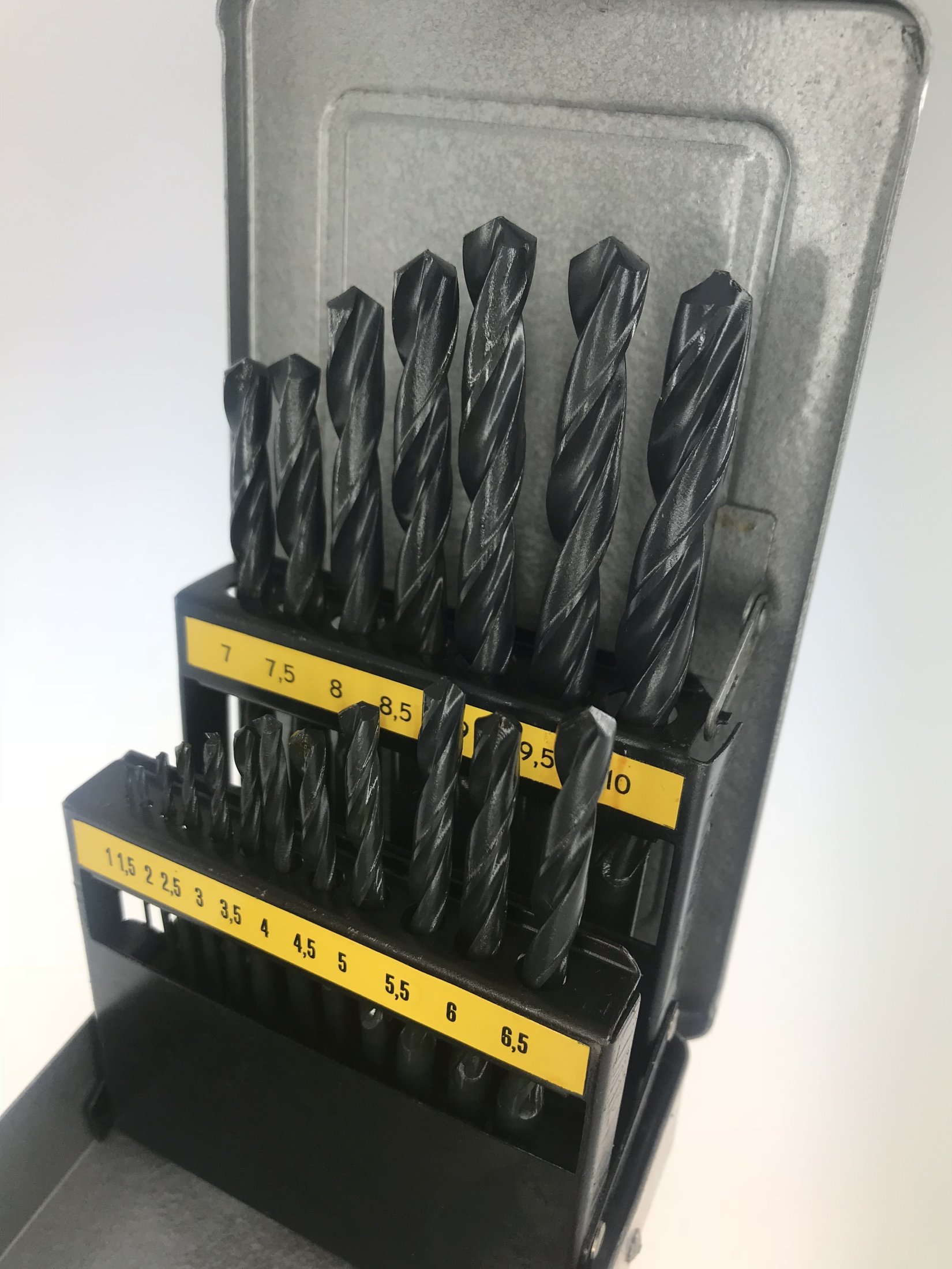 BERGEON SET OF 19 TWIST DRILLS