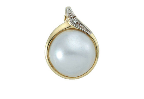 Charm for chain gold 585/rh, Mabe pearl with brilliant-cut diamond, 0.01 ct. WSI