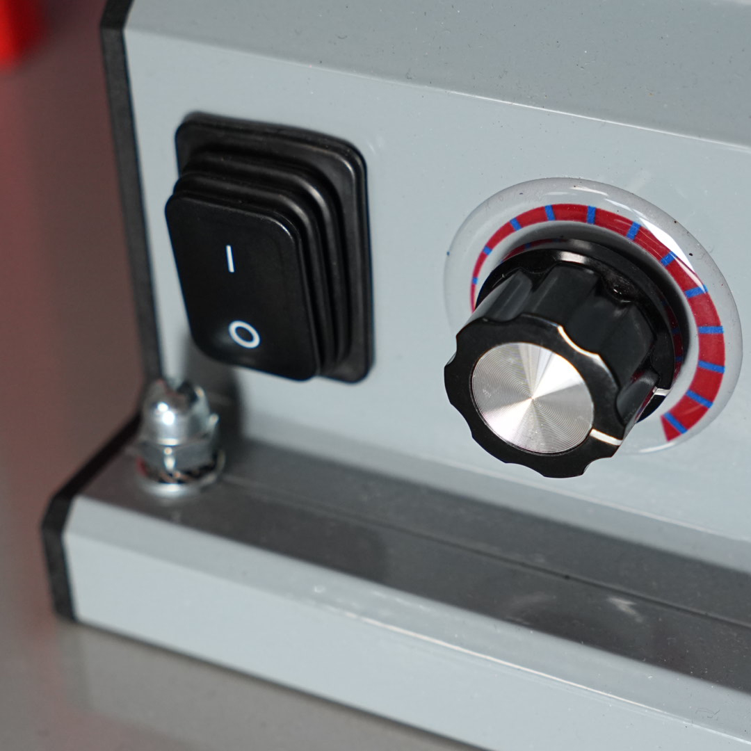 Poliermaschine 01-GLP mit Absaugung und LED-Beleuchtung, Einzelarbeitsplatz