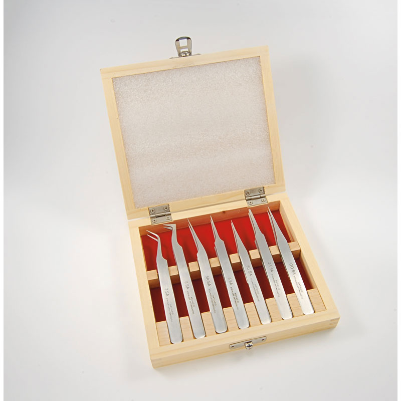 _ Standard tweezers set in a wooden case, 7 pieces