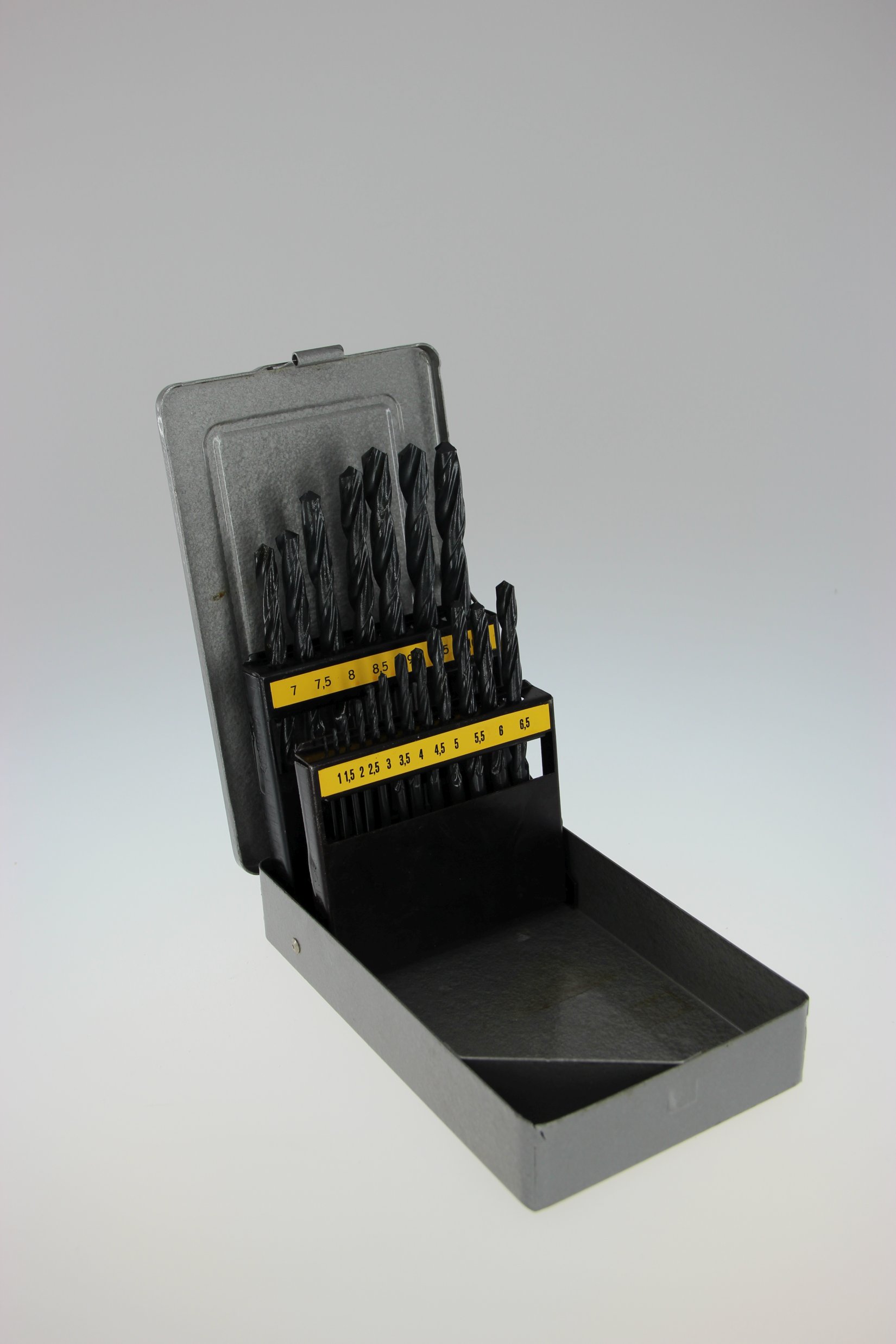 BERGEON SET OF 19 TWIST DRILLS