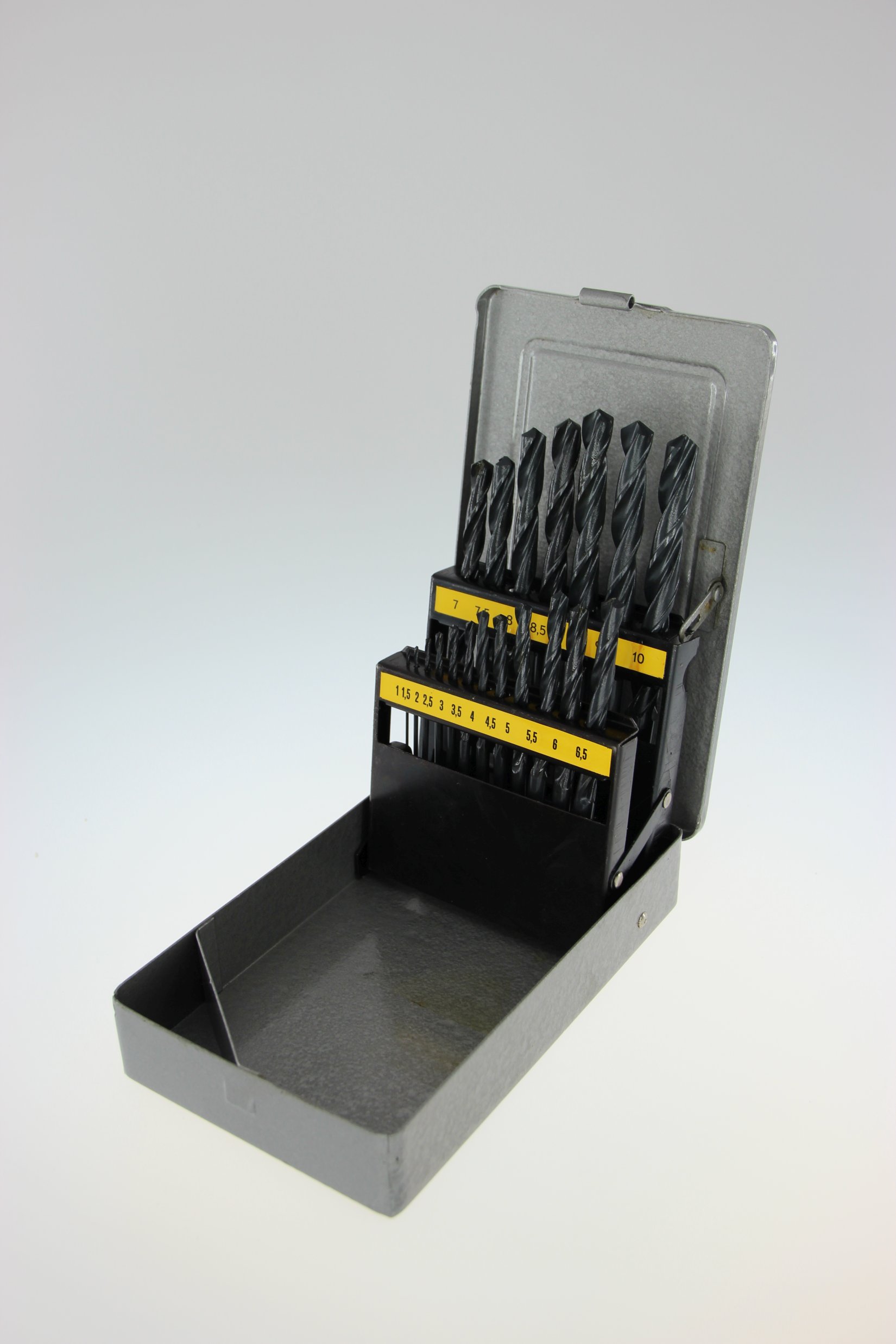 BERGEON SET OF 19 TWIST DRILLS