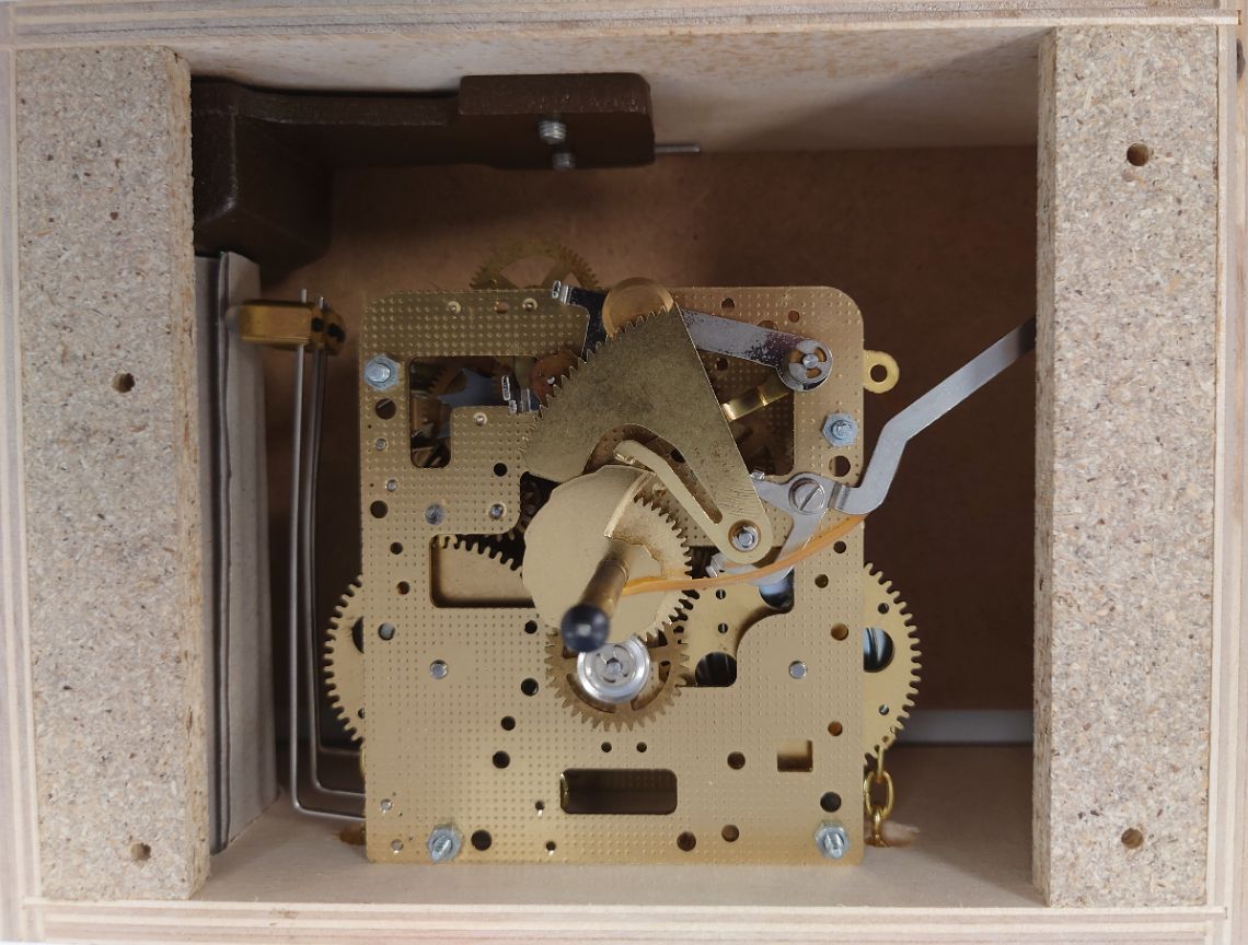 Heimuhrwerk Hermle 241-033, 8-Tage, Pendel 75cm, Bim-Bam-Schlagwerk, im Hinterkasten, inklusive Pendel