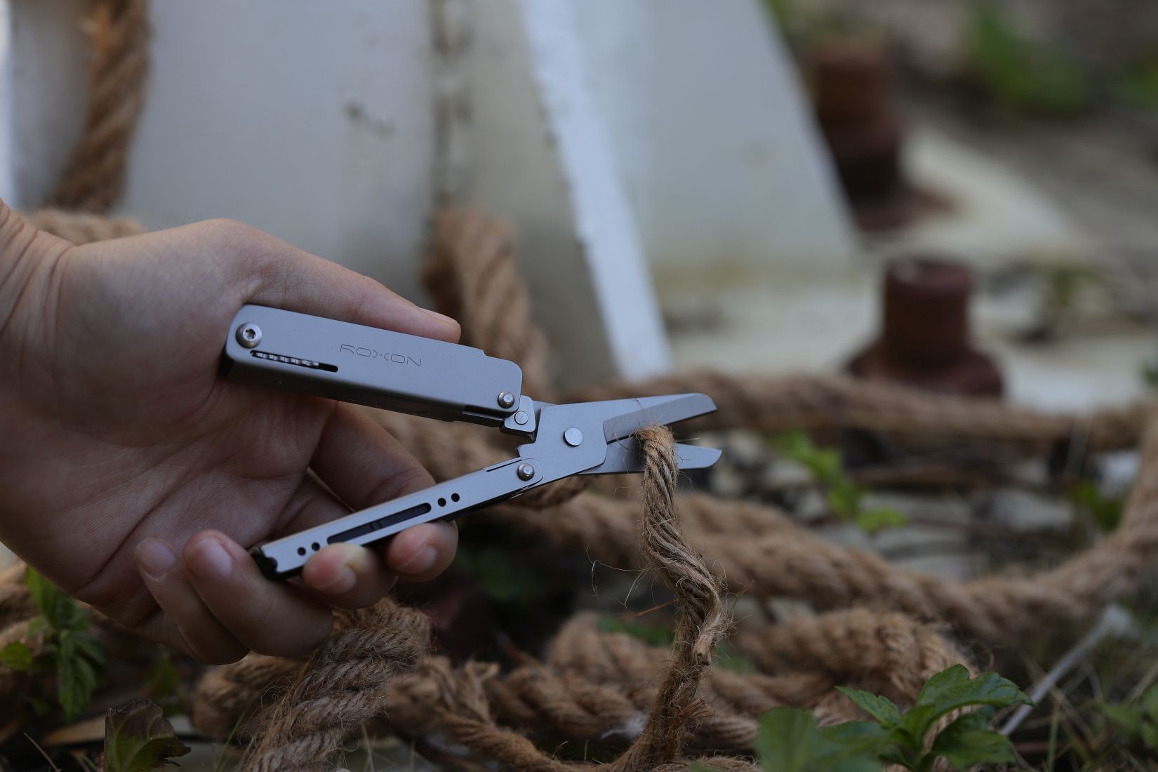 Roxon mini multitool - impresses with 13 well thought-out functions and handiness