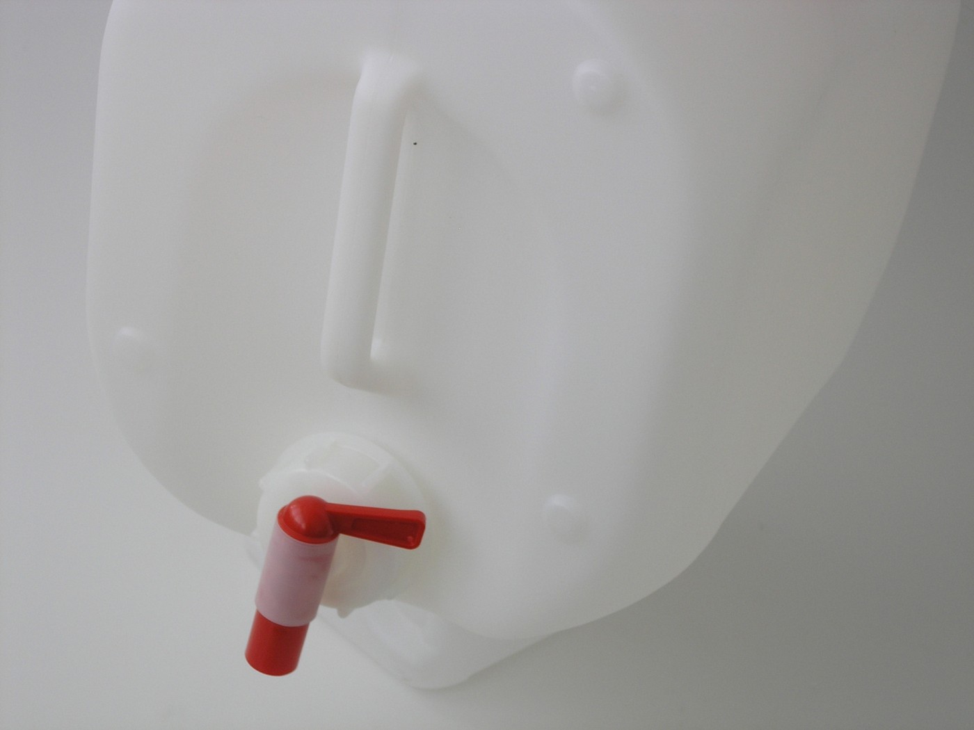 _ Zapfhahn (Auslaufhahn) für 5 +10-Liter-Kanister EC90, EC95, Standard 1:9
